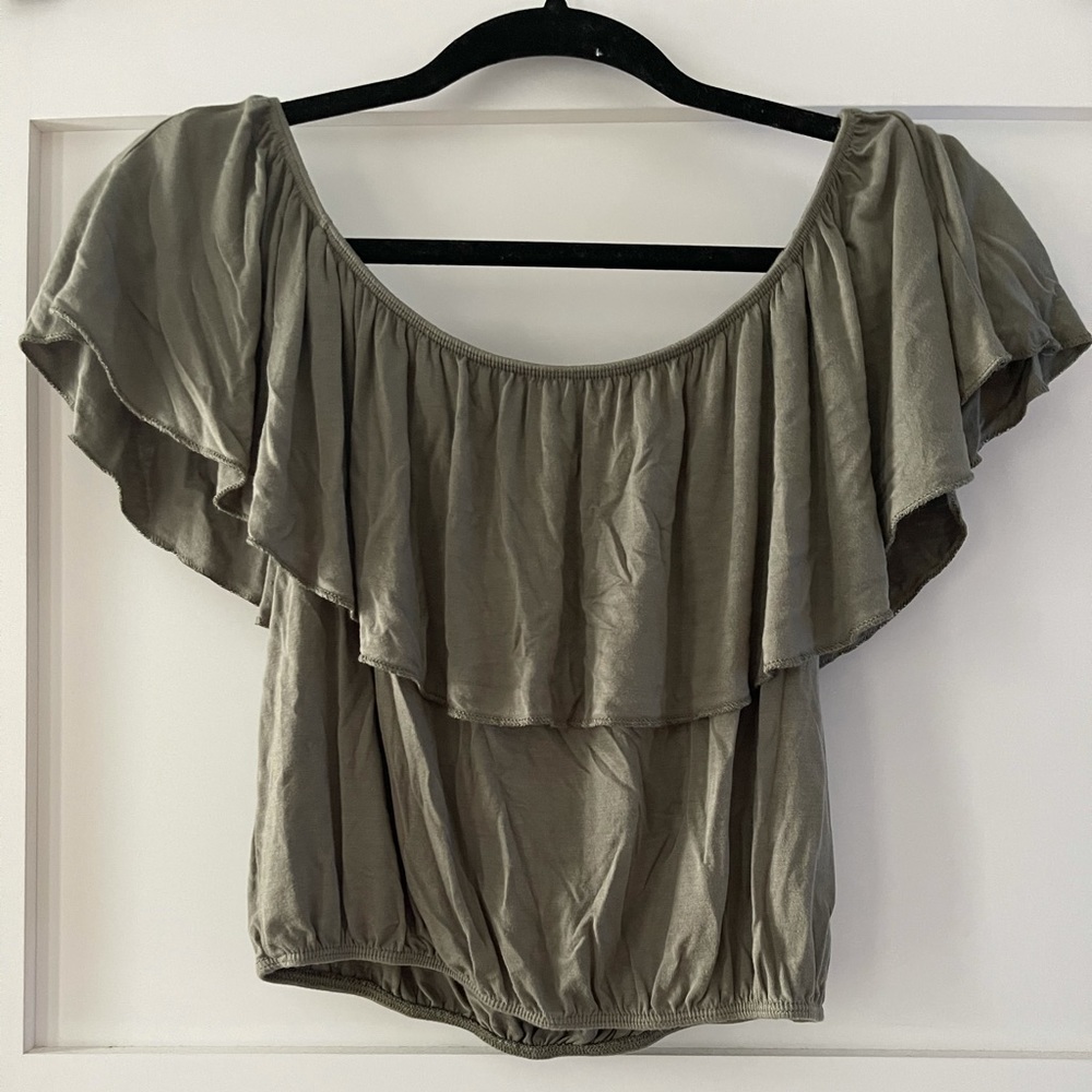 Forever 21 green off the shoulder cropped shirt